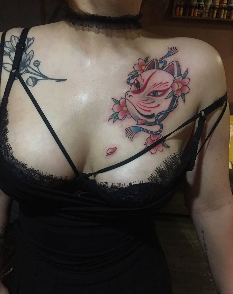 狐狸纹身图片_胸部老传统纹身图案