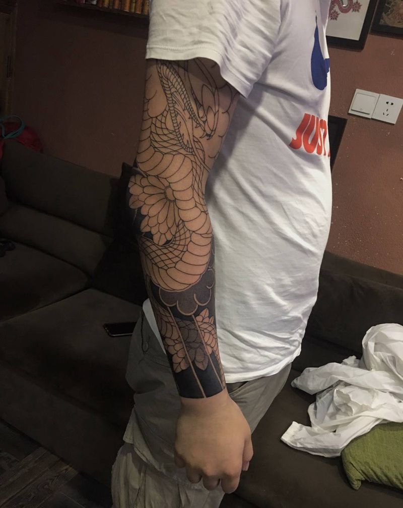 蛇，菊花纹身图片