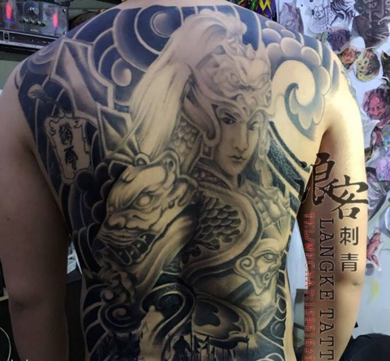 赵云纹身图片_传统背部成品人物纹身图案