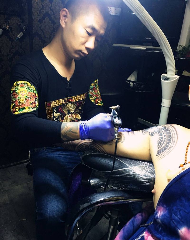 前期工作花絮纹身图片_手臂纹身图案