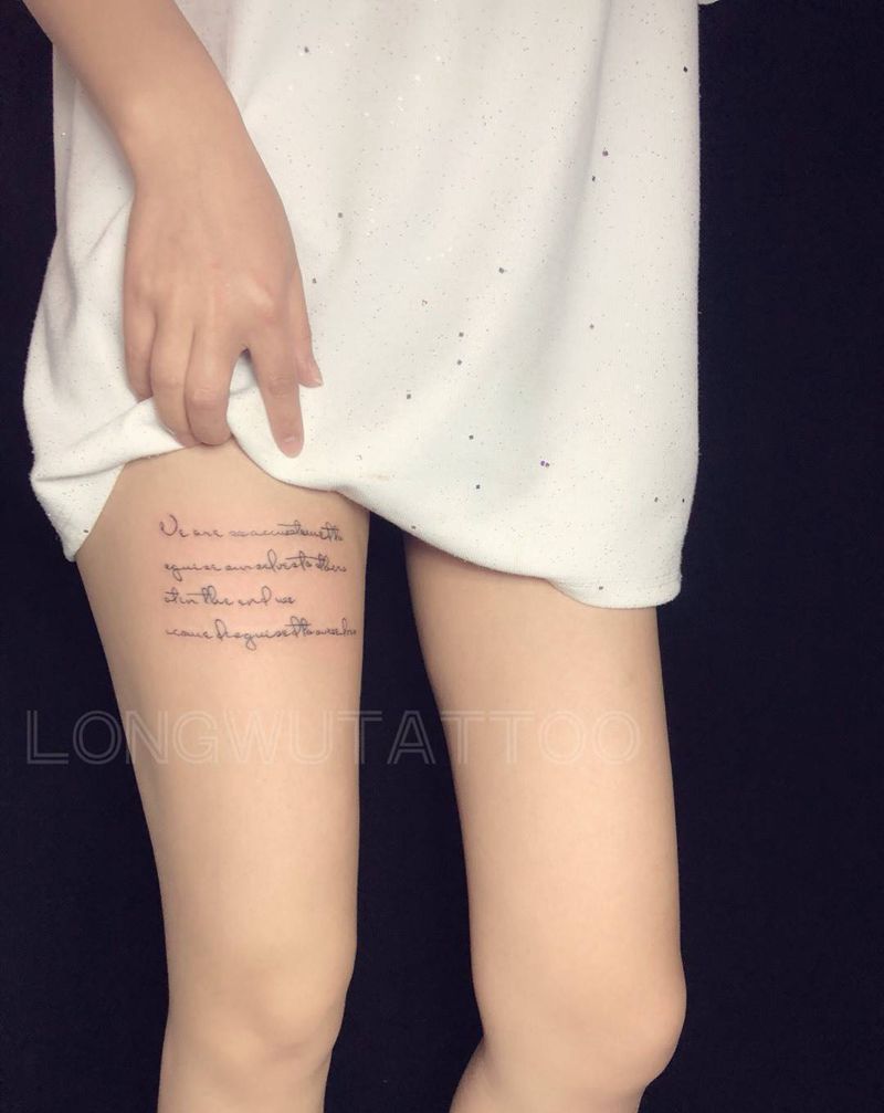 英文警句纹身图片_腿部花体字纹身图案
