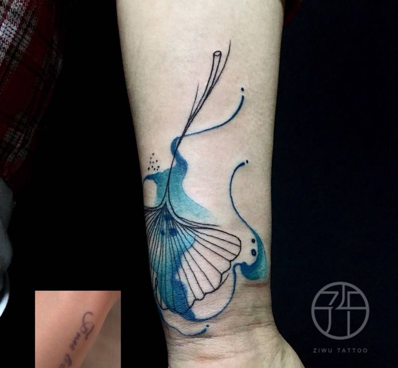 银杏叶纹身图片