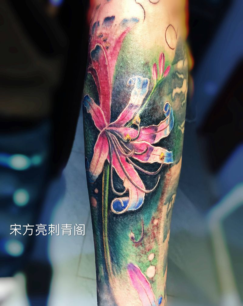 彼岸花纹身图片_手臂新传统纹身图案