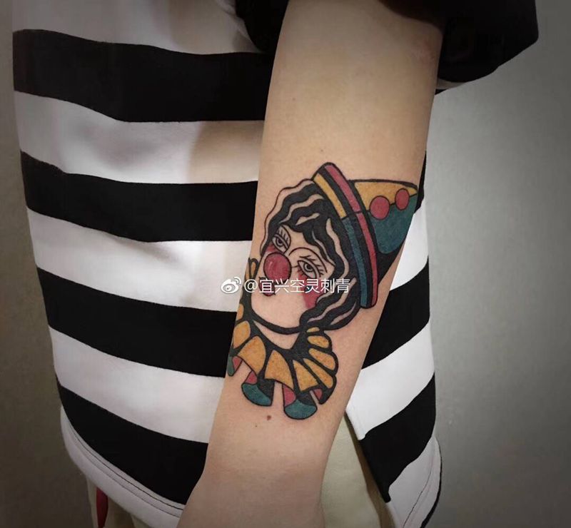 小丑纹身图片_手臂纹身图案