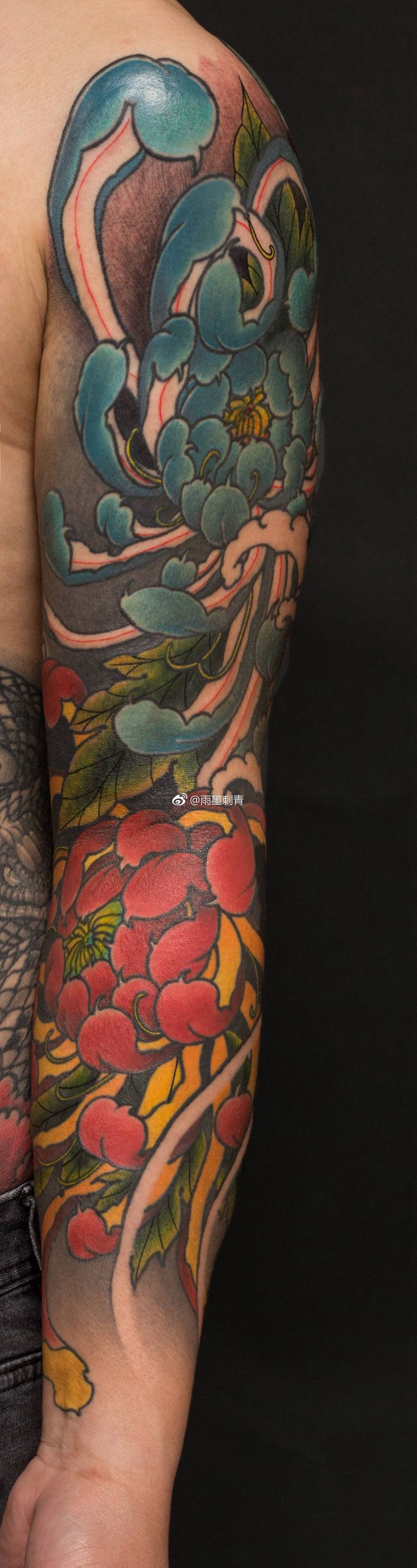 菊花纹身图片_手臂纹身图案