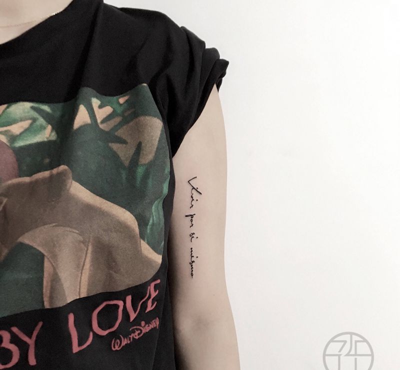 字母纹身图片_手臂纹身图案