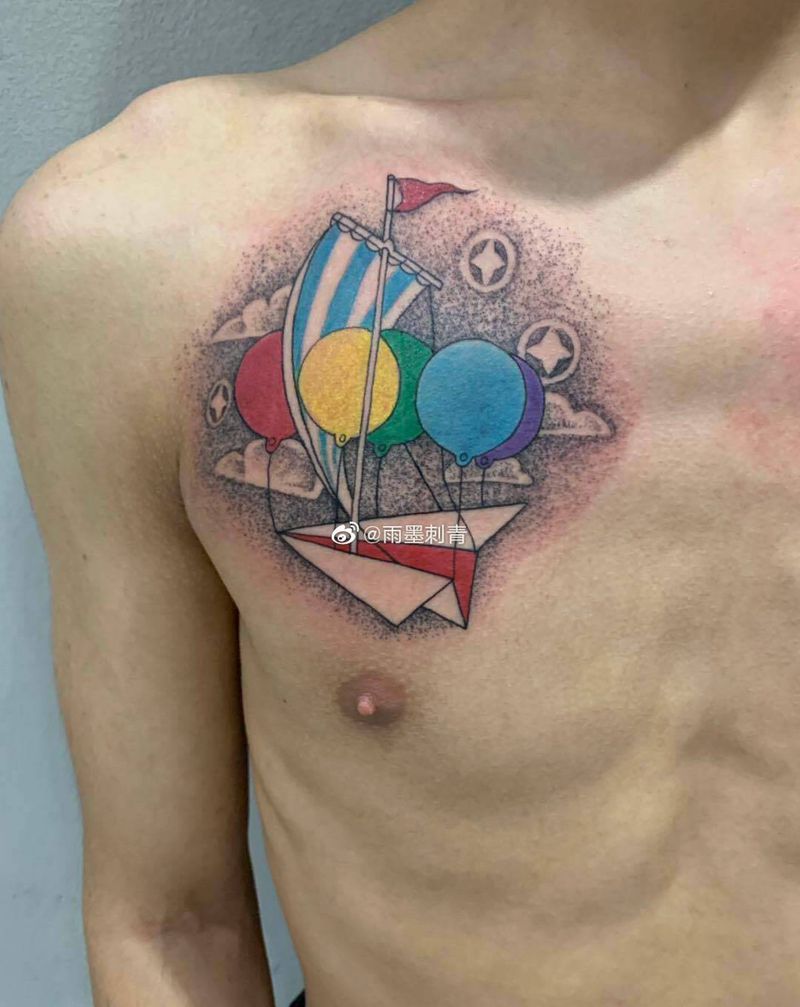 气球船纹身图片_胸部新传统欧美写实纹身图案