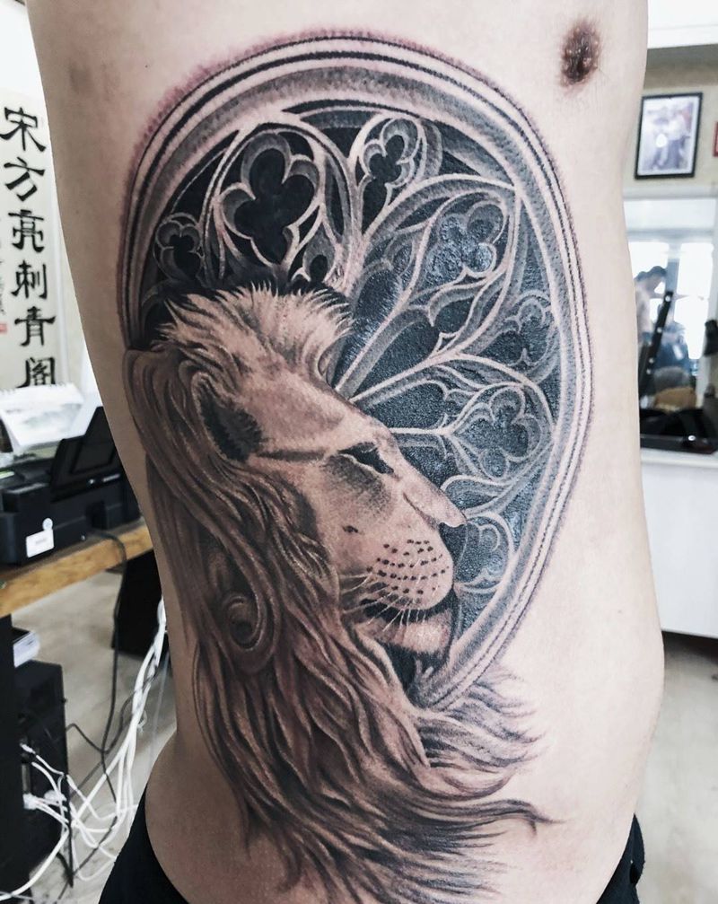 窗花雄狮纹身图片
