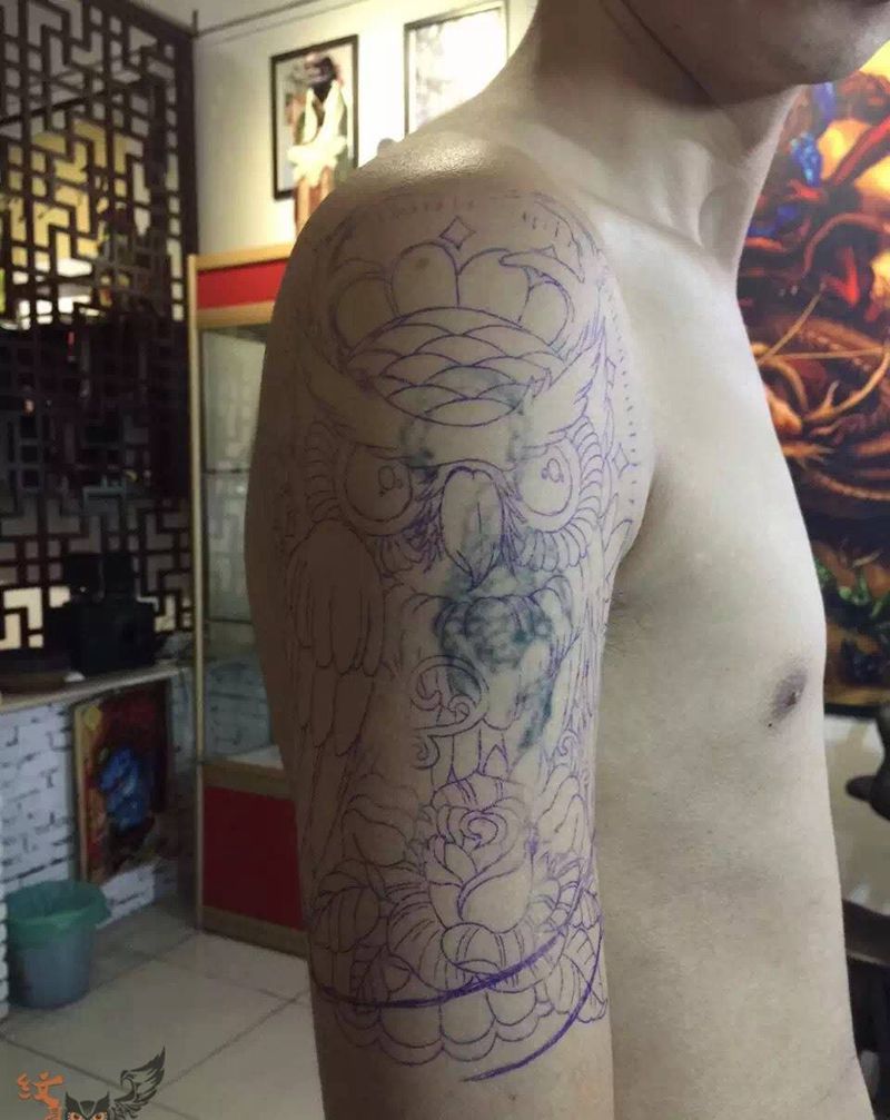 猫头鹰纹身图片_无锡.宜兴雨墨刺青常州手臂原创动物欧美传统纹身图案