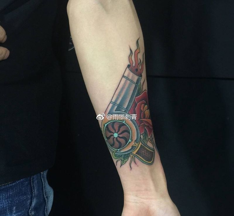 吹风机纹身图片