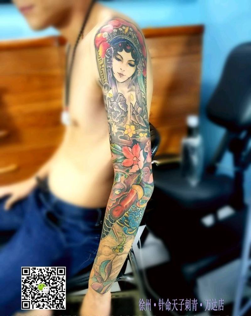 新传统花臂完成纹身图片