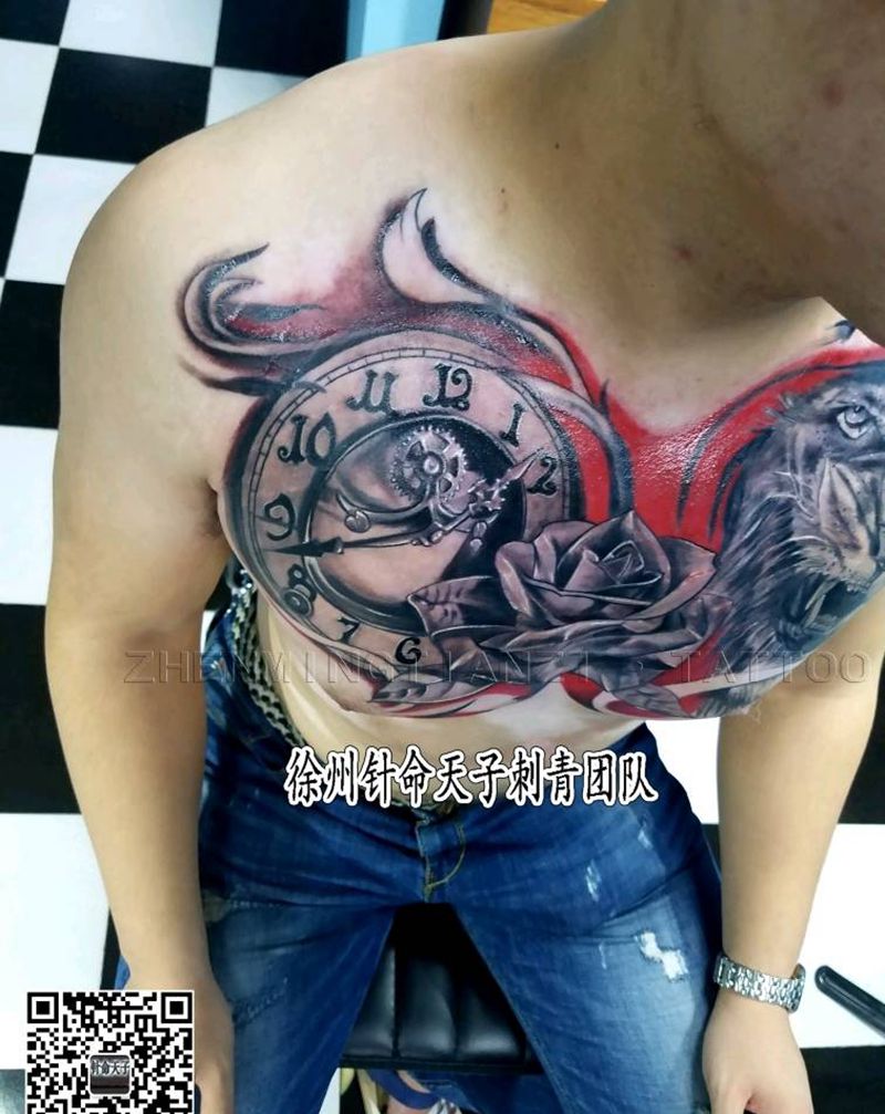 花胸遮盖白癜风纹身图片