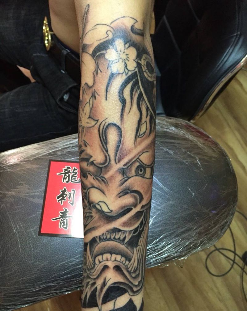 小臂般若纹身图片_成品手臂传统鬼神纹身图案