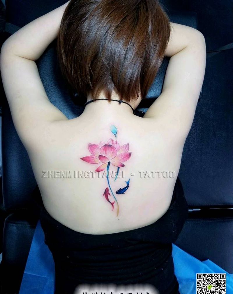 清新莲花纹身图片