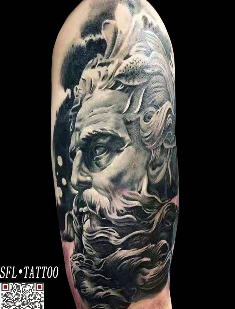 海神波塞冬纹身图片_腿部欧美写实纹身图案