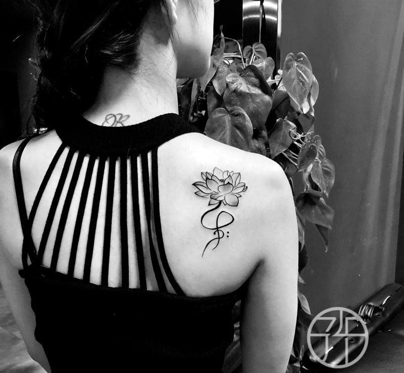 小莲花纹身图片