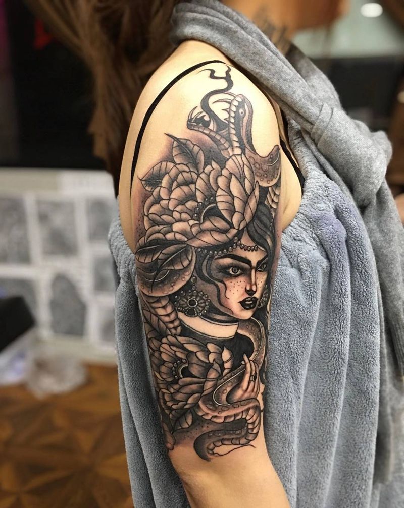 欧美纹身纹身图片_腰部手臂Old School欧美写实纹身图案