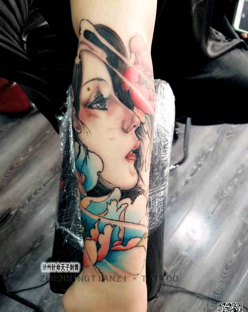 破相的艺妓纹身图片_手臂新传统纹身图案