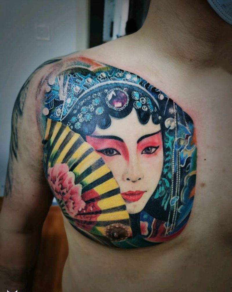 花旦纹身图片_胸部欧美写实纹身图案