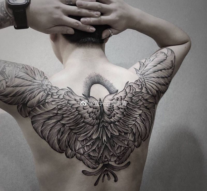 翅膀纹身图片