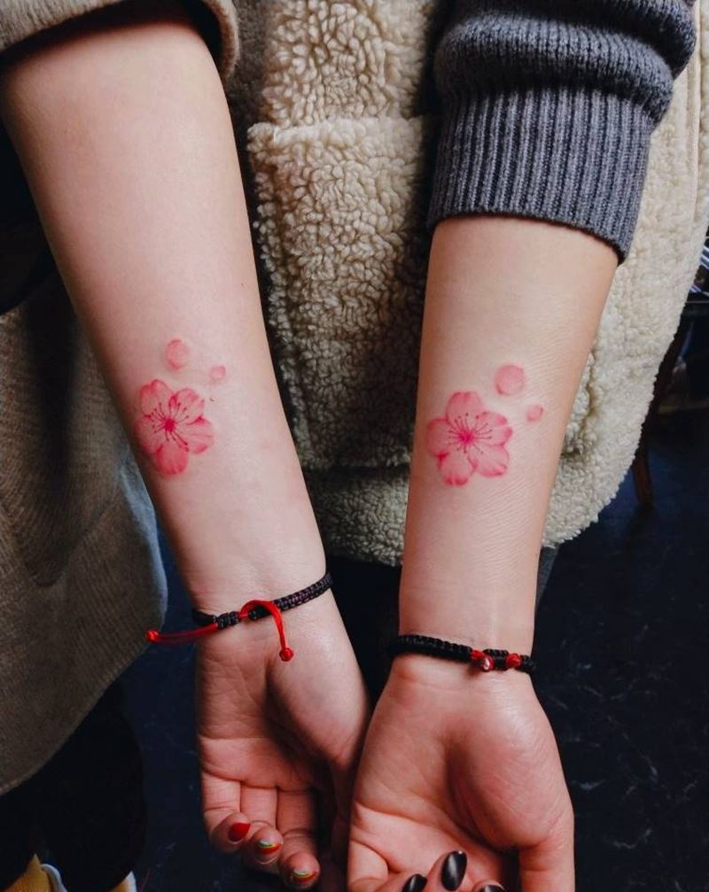 樱花纹身图片_手部手臂纹身图案