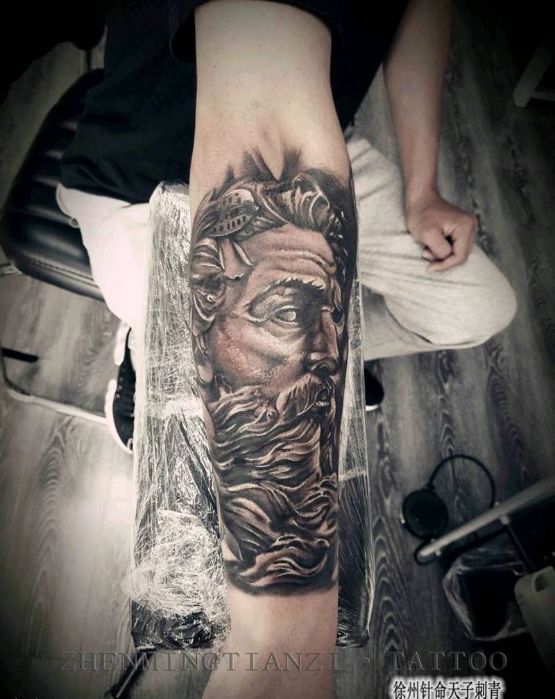 波塞冬修改纹身图片_手臂欧美写实纹身图案