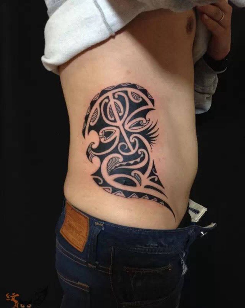 部落图腾纹身图片_雨墨刺青宜兴无锡.常州腰部字符图腾原创传统写实纹身图案