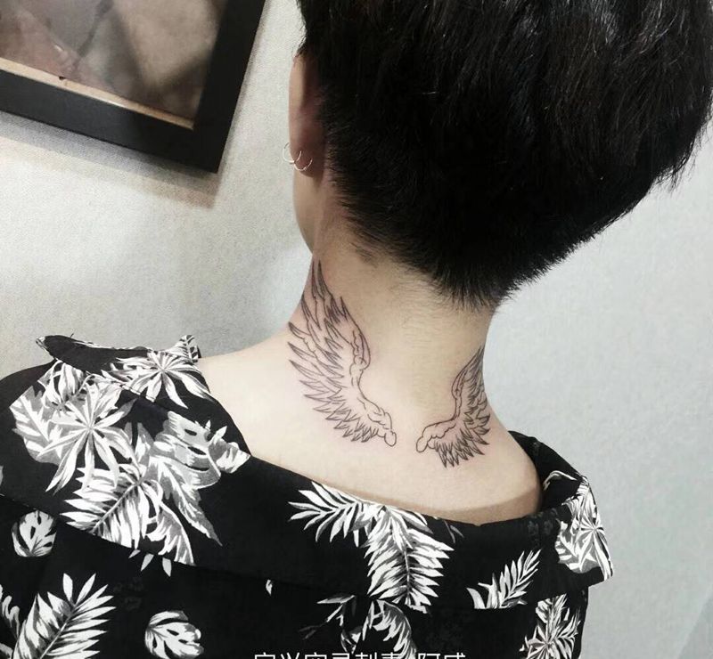 翅膀纹身图片