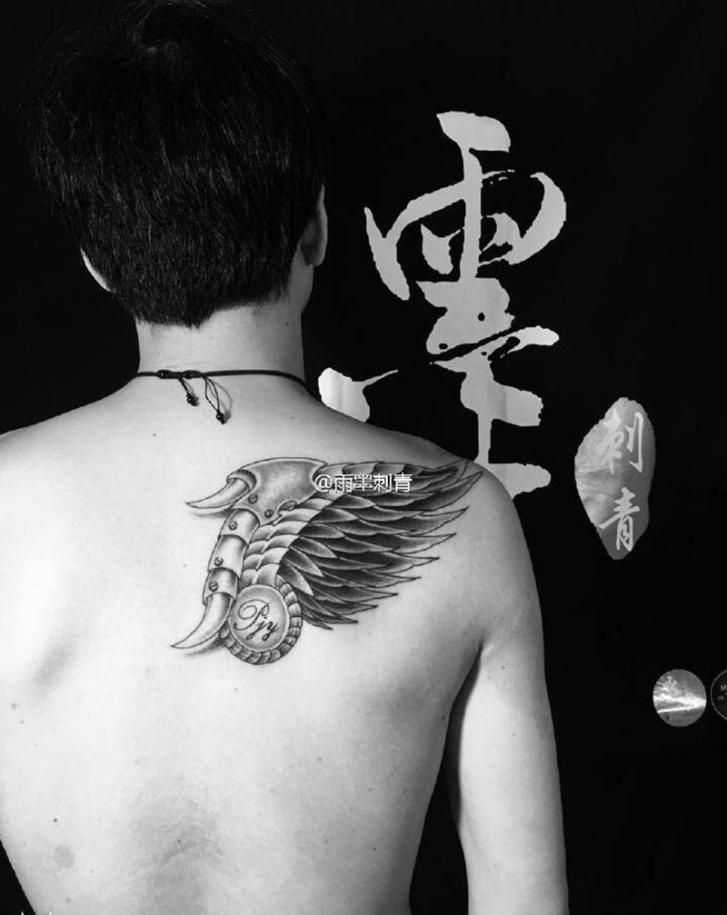 原创翅膀纹身图片_雨墨刺青宜兴无锡.常州成品手稿肩部原创纹身图案
