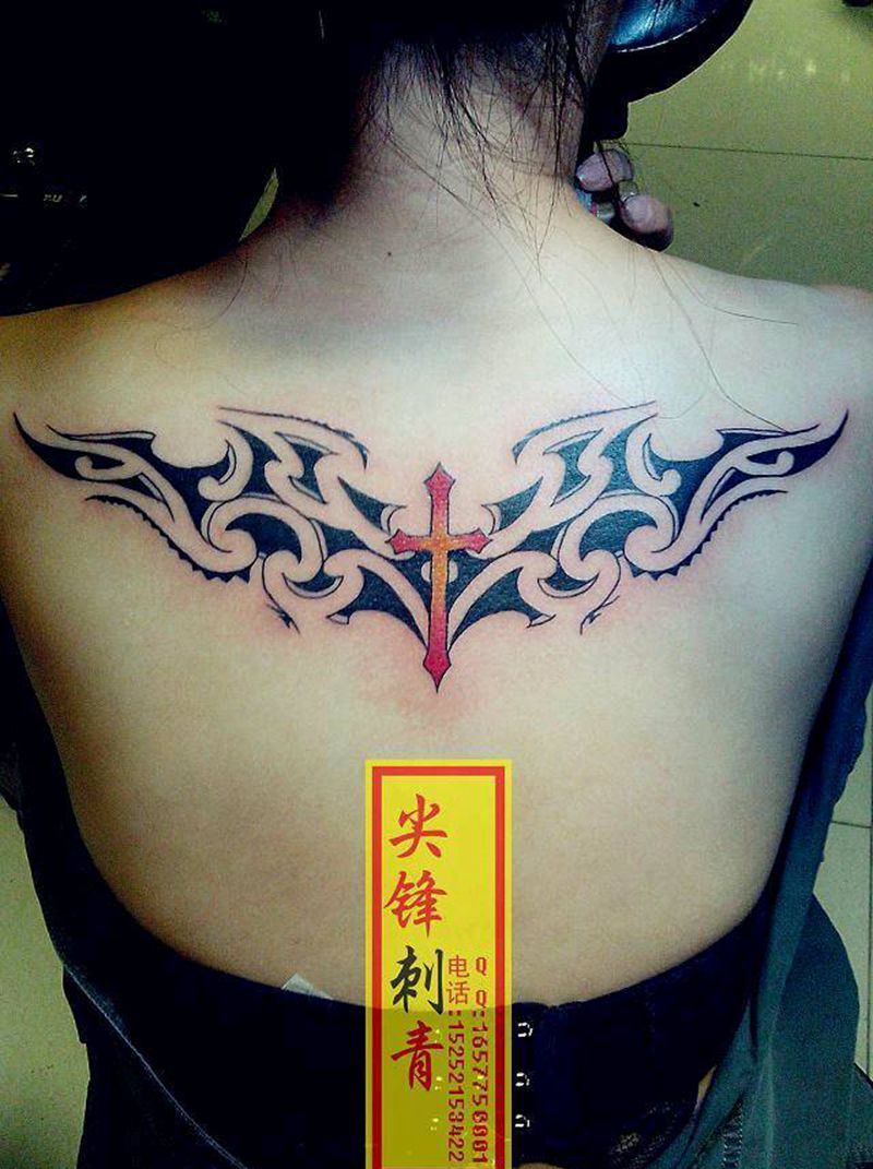 背花纹身图片_背部传统图腾成品纹身图案