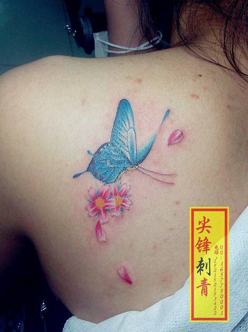 蝶恋花纹身图片_肩部传统动物植物成品纹身图案