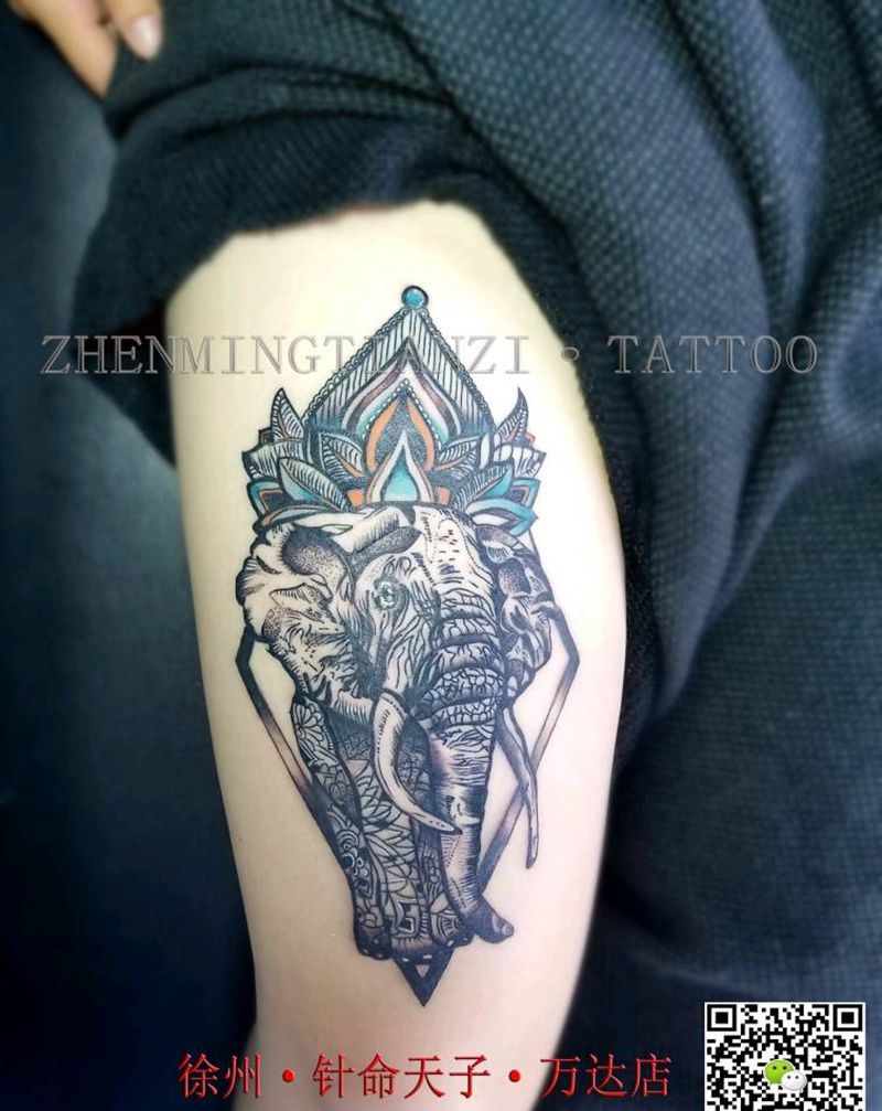 大腿点刺大象 皮肤白就是好纹身图片