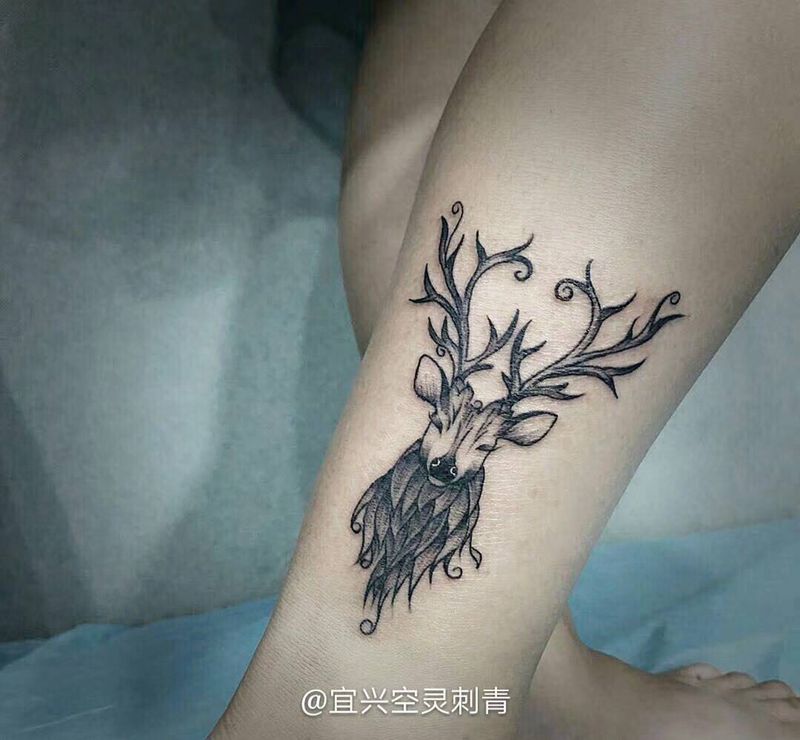鹿纹身图片