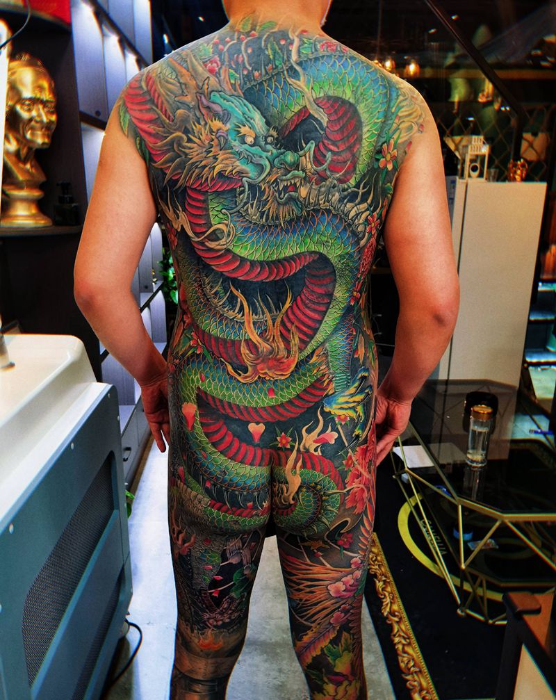 后背龙遮盖纹身图片_背部新传统纹身图案
