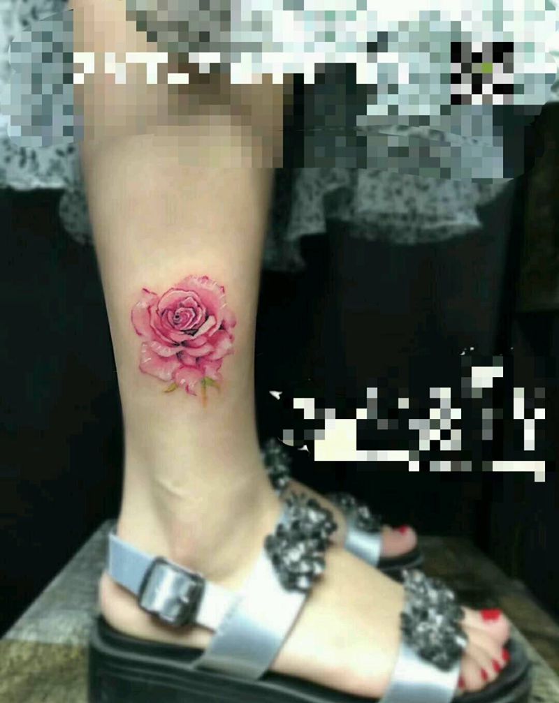 彩色写实花纹身图片