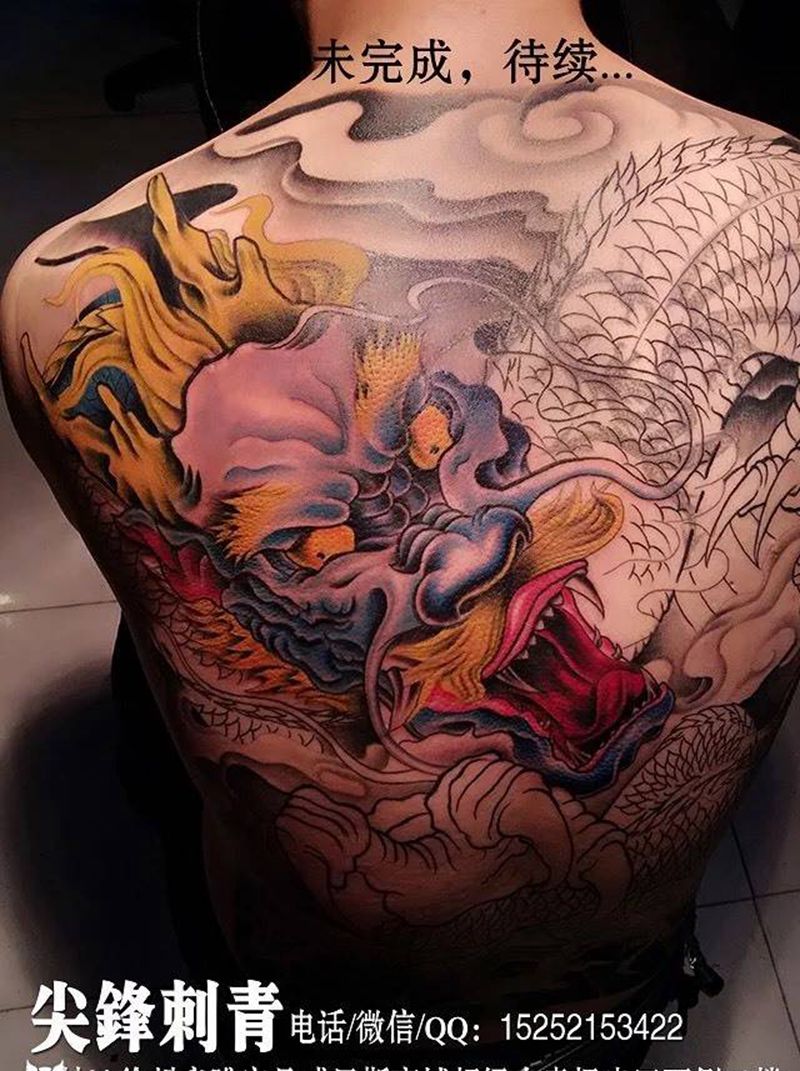苍龙纹身图片