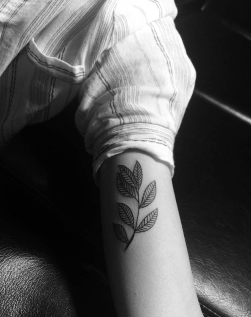 叶纹身图片