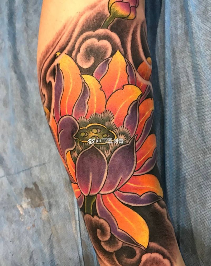 莲花纹身图片