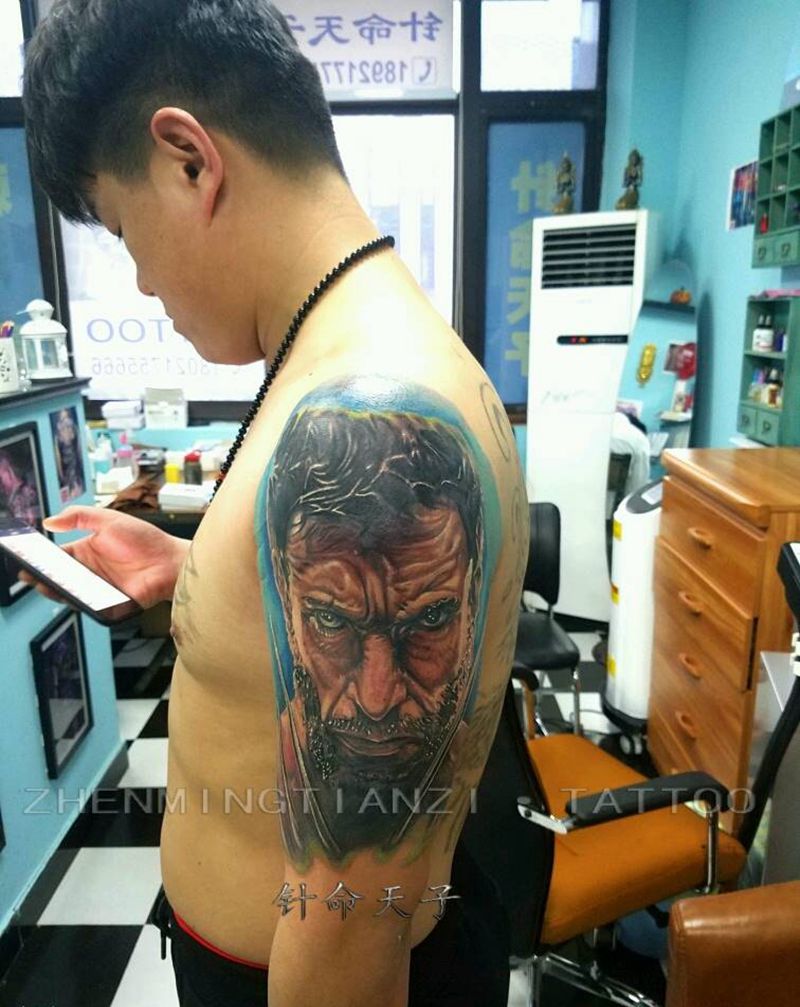 欧美x战警花臂 上臂纹身图片