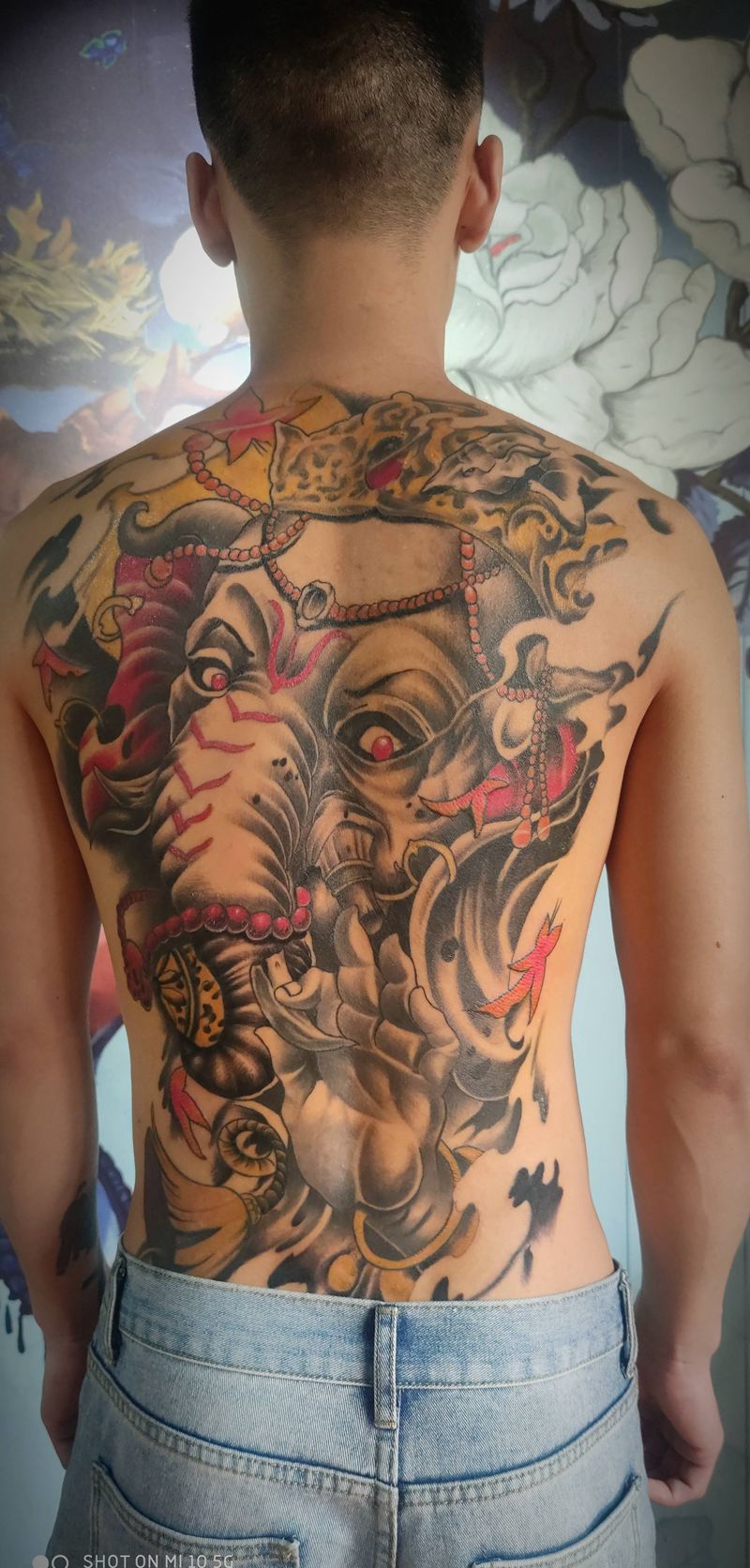 象神纹身图片_背部新传统纹身图案