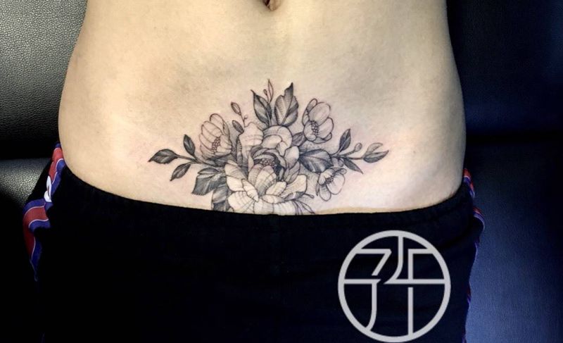 刨腹产遮盖纹身图片