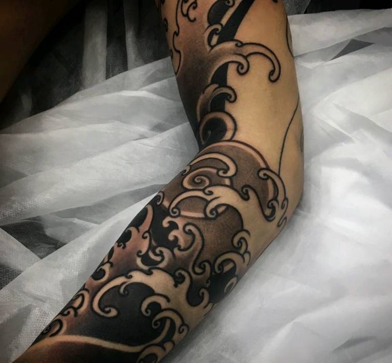 臂 未完纹身图片