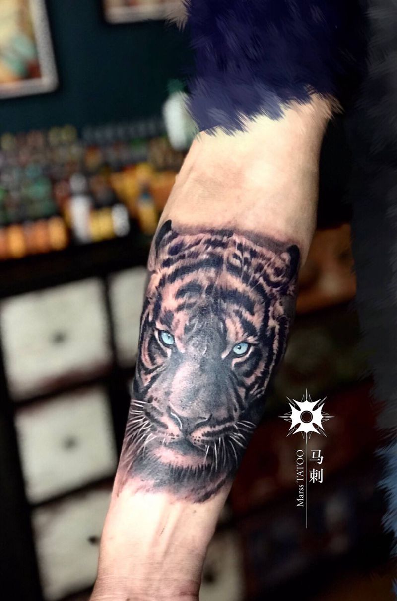虎纹身图片_手臂纹身图案