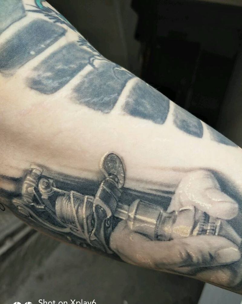 未来纹身师的手纹身图片_手臂欧美写实人物原创成品纹身图案