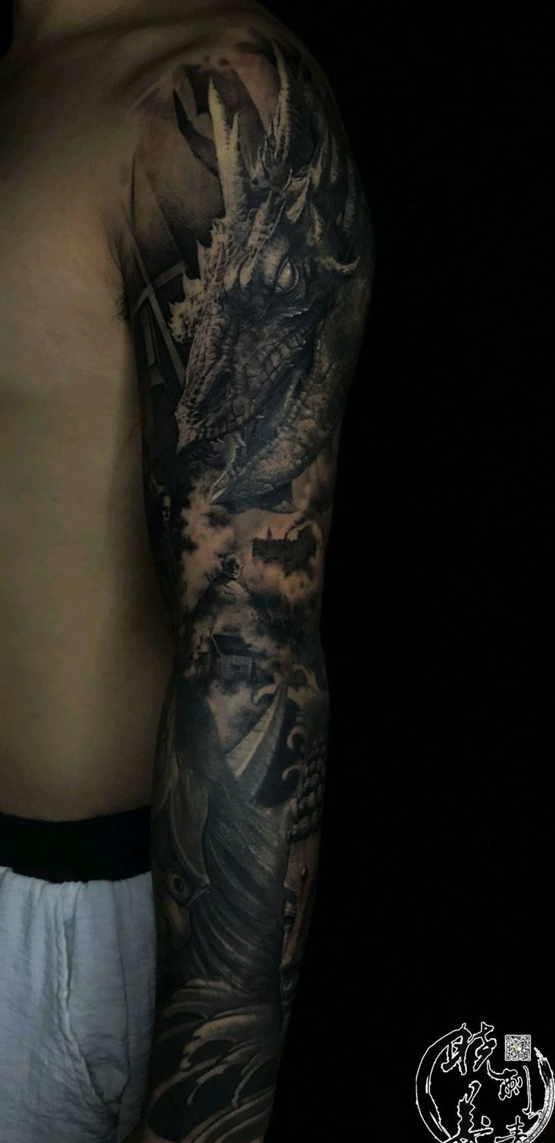 花臂修改纹身图片_手臂欧美写实纹身图案