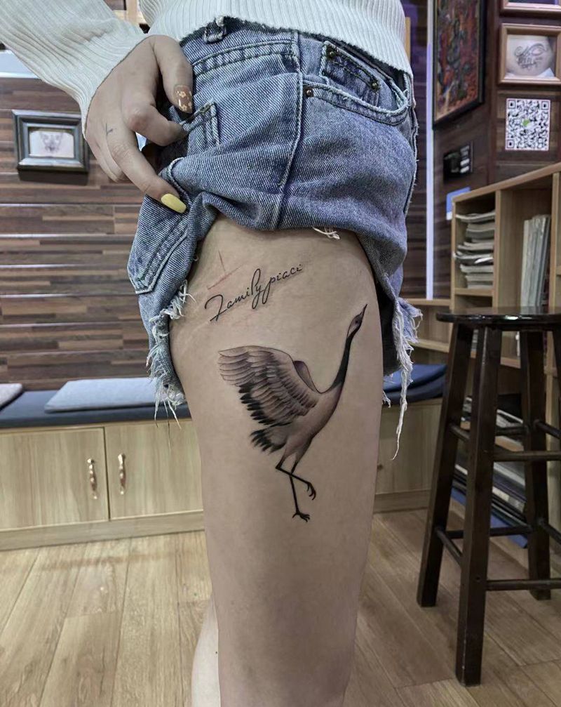 鹤纹身图片_腿部纹身图案