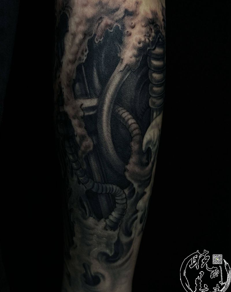 生化机械纹身图片_手臂欧美写实纹身图案