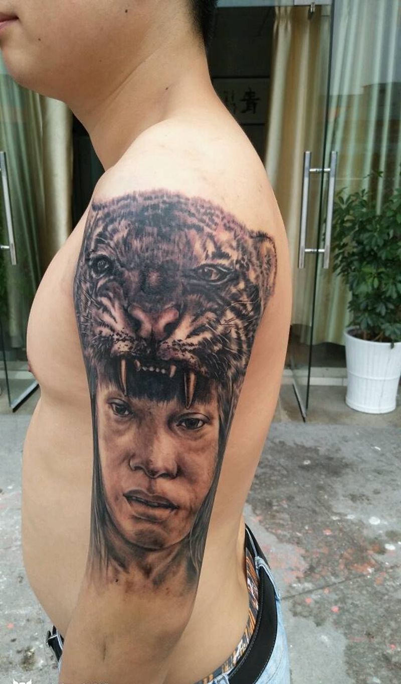 母老虎纹身图片