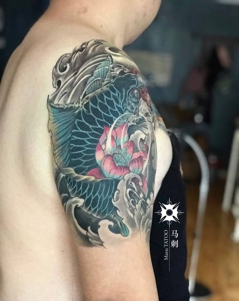 半甲鱼-莲纹身图片