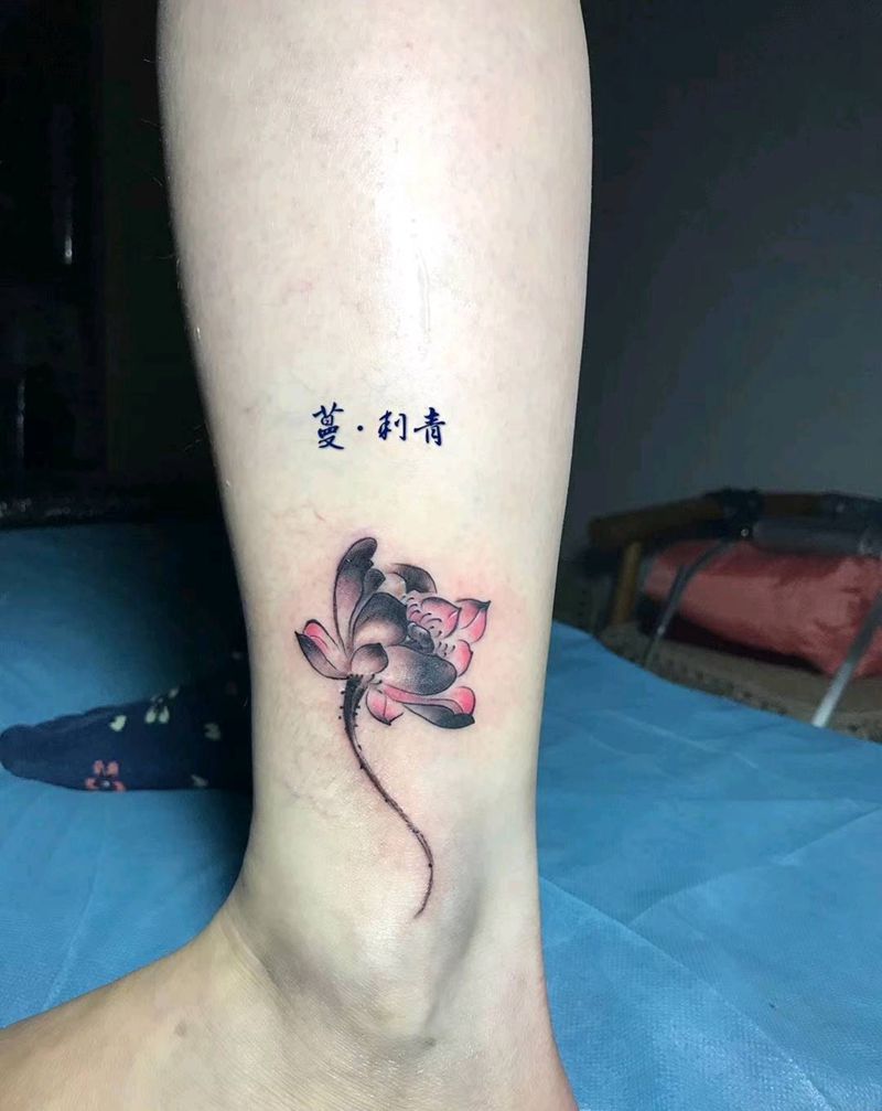 莲花纹身图片